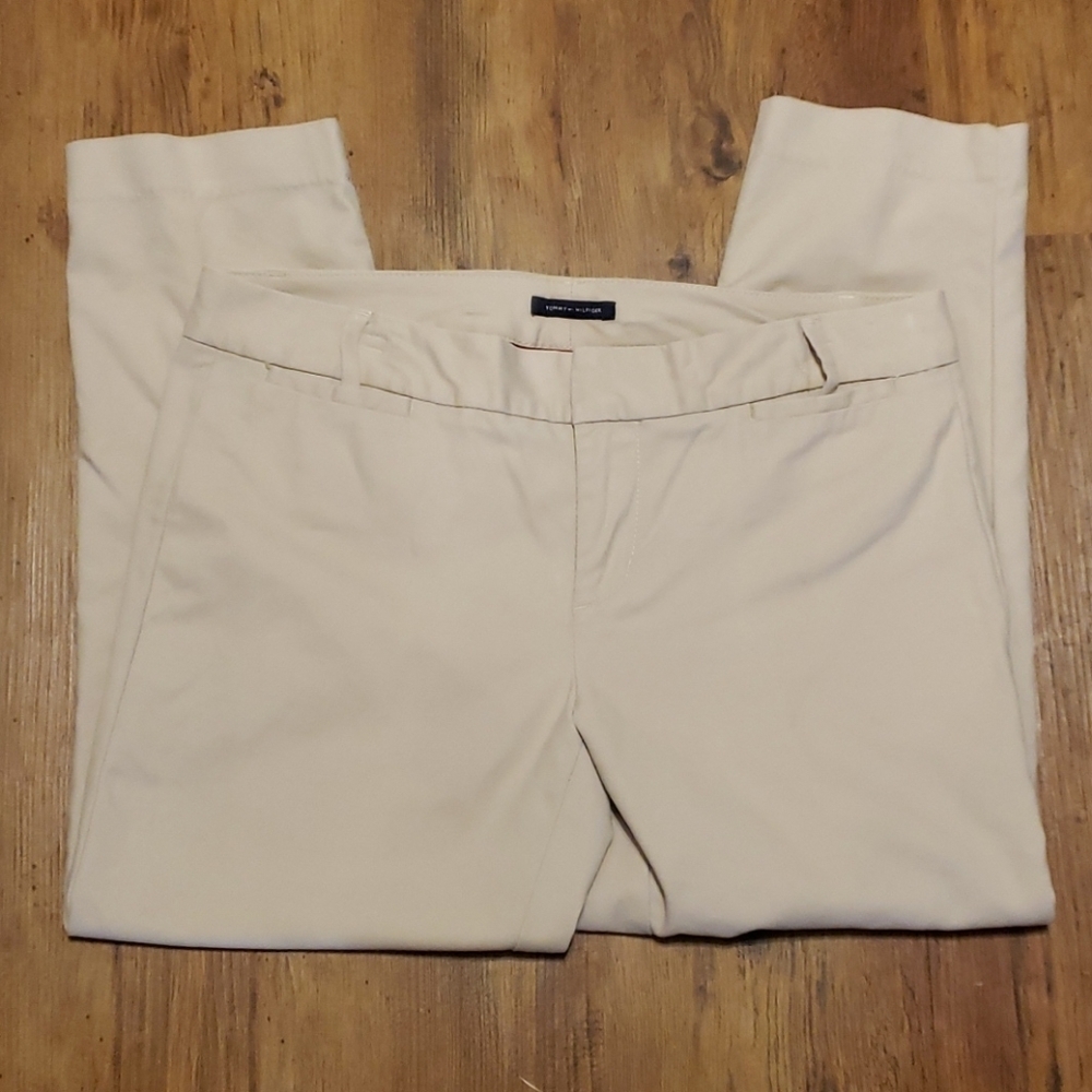 Tommy hilfiger tan khaki capri euc